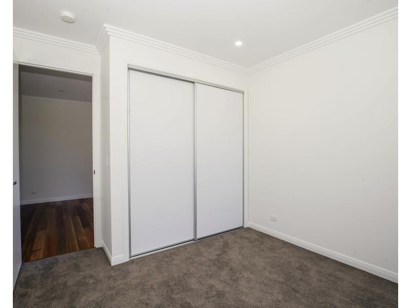 102 Stradbroke Street, Runaway Bay QLD 4216