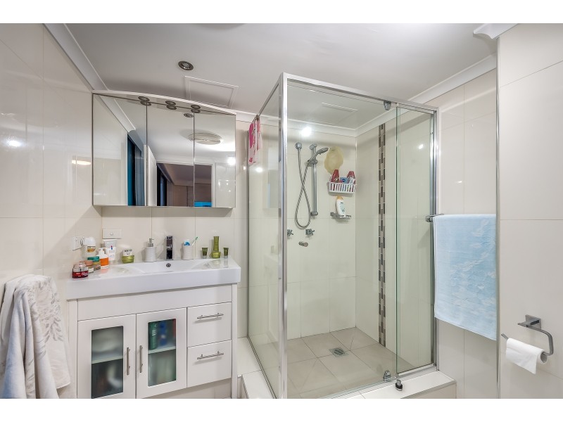 75/2940 Gold Coast Hwy, Surfers Paradise QLD 4217