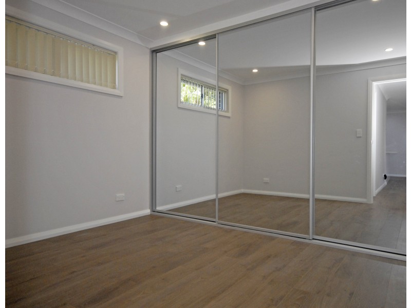 11 Moxhams Road, Northmead NSW 2152