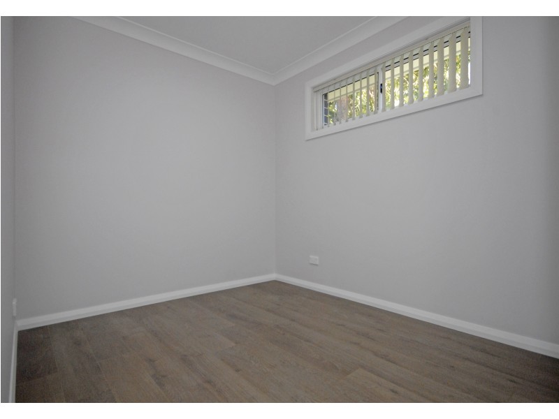 11 Moxhams Road, Northmead NSW 2152