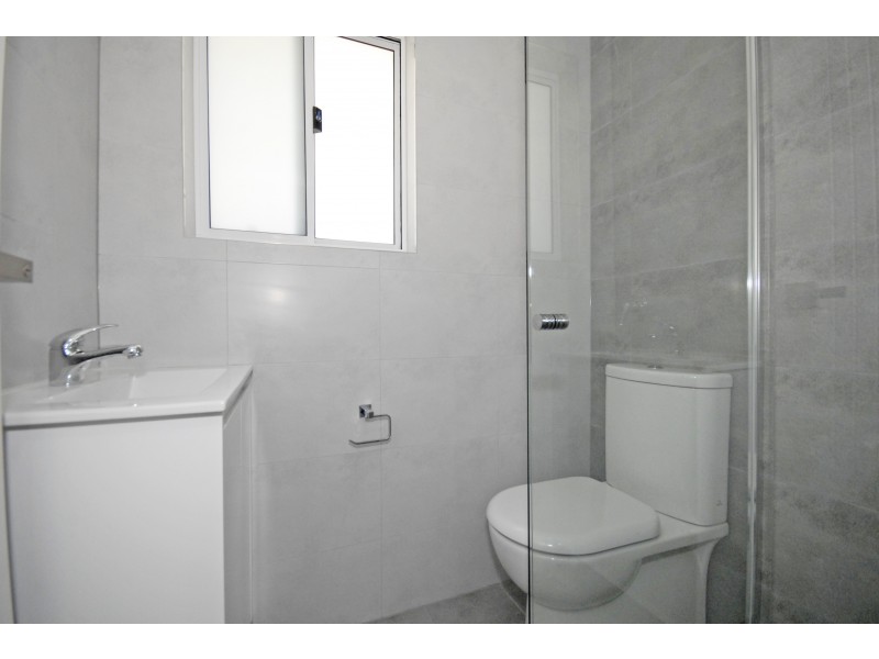 11 Moxhams Road, Northmead NSW 2152