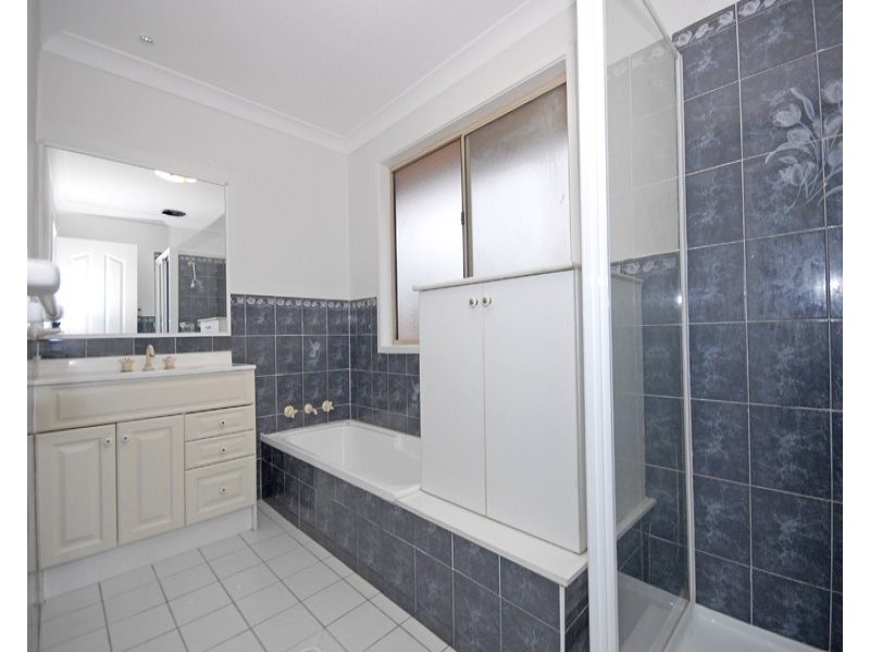 6 Cornwall Place, Bella Vista NSW 2153