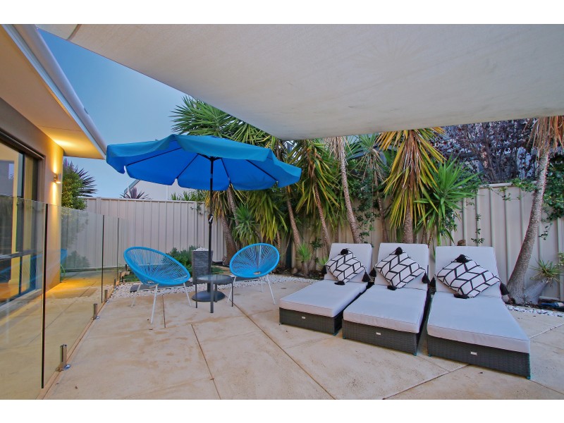 59 McLean St, Melville WA 6156