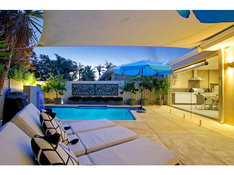 59 McLean St, Melville WA 6156