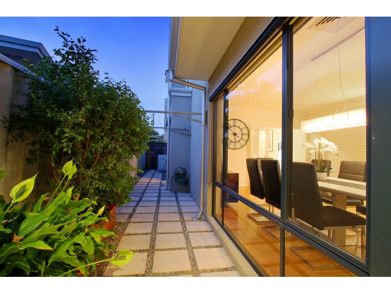 59 McLean St, Melville WA 6156