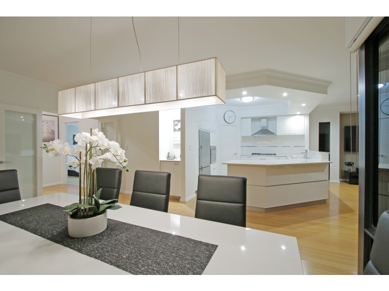 59 McLean St, Melville WA 6156