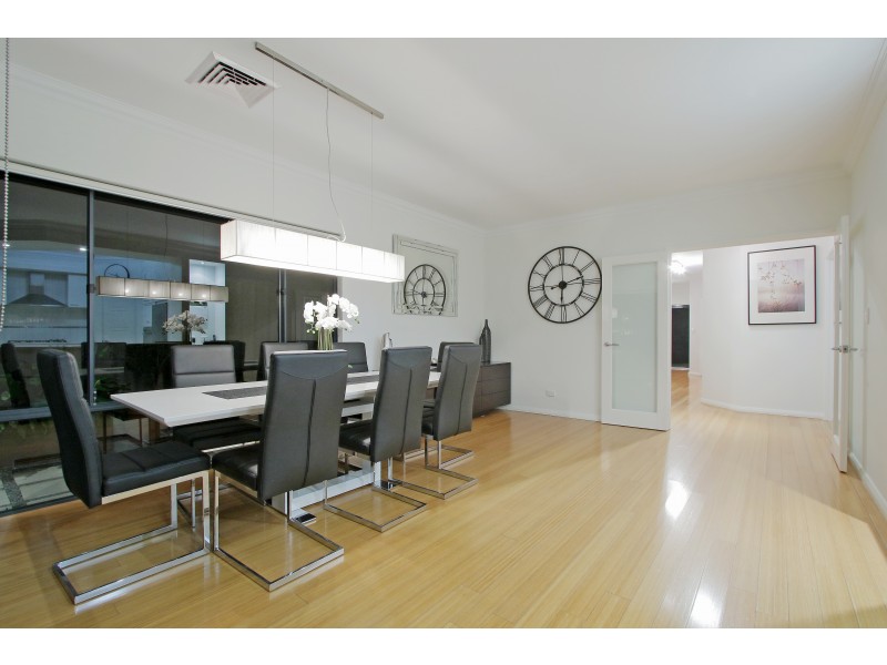 59 McLean St, Melville WA 6156