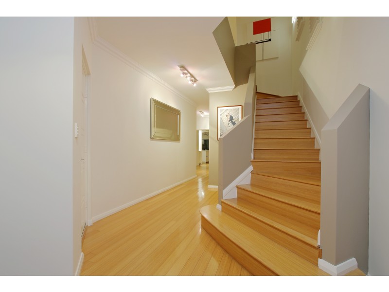 59 McLean St, Melville WA 6156