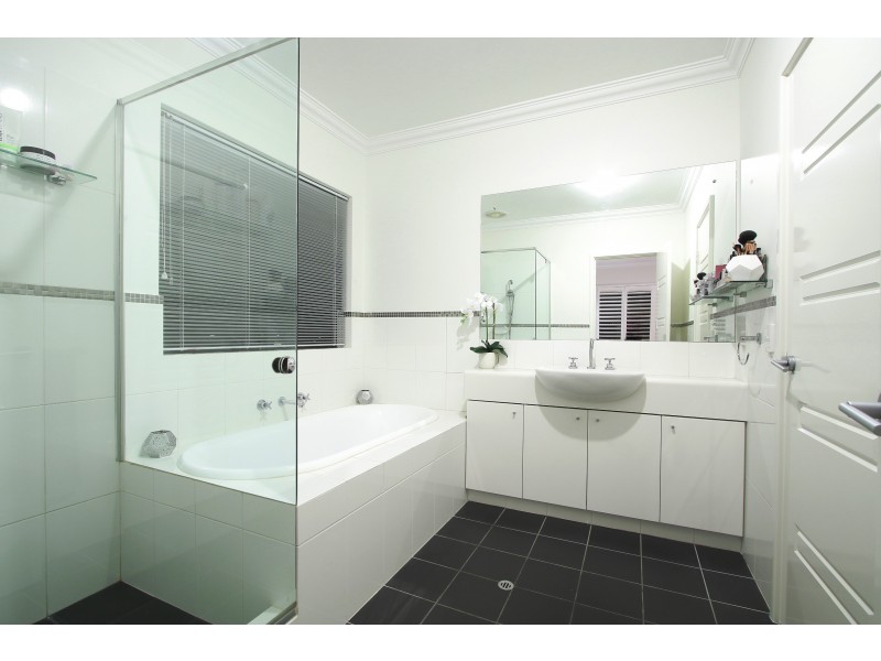 59 McLean St, Melville WA 6156