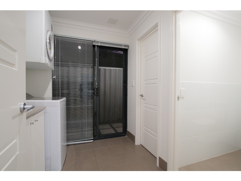 59 McLean St, Melville WA 6156