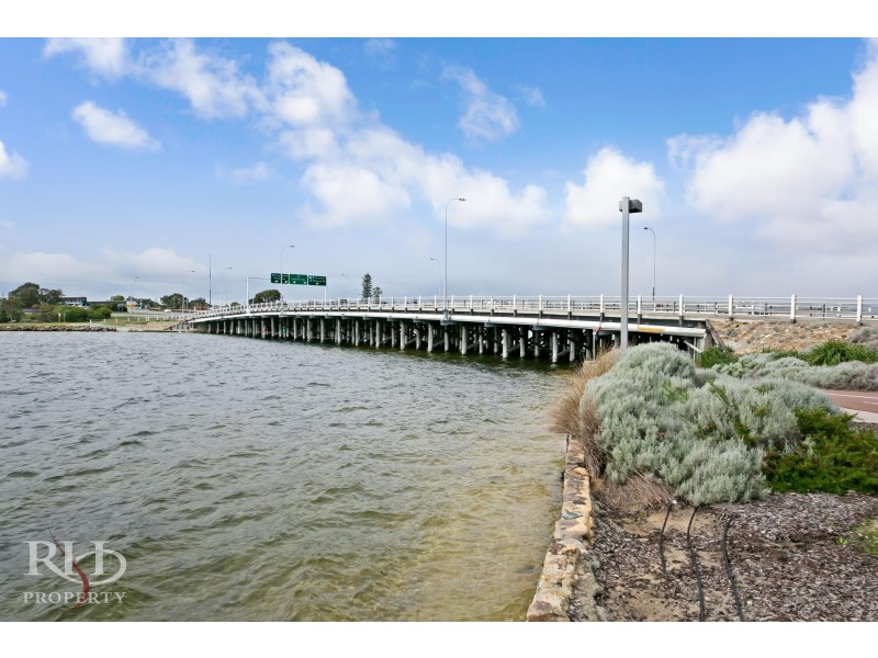 4/16 Moreau Mews, Applecross WA 6153