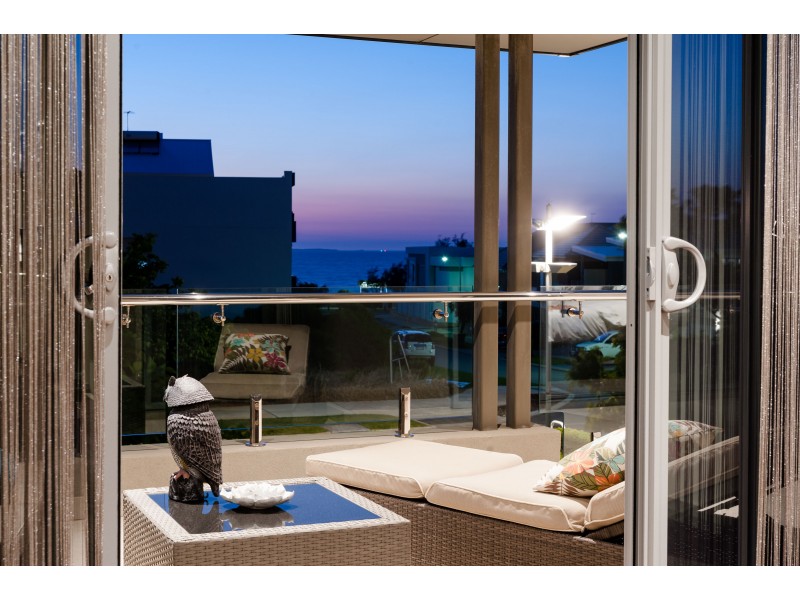 14 Orsino Boulevard, North Coogee WA 6163