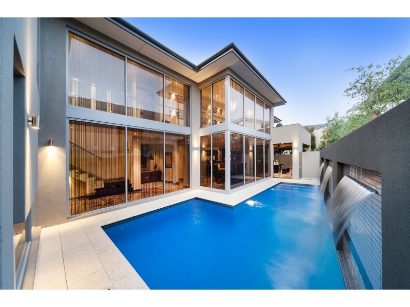 14 Orsino Boulevard, North Coogee WA 6163