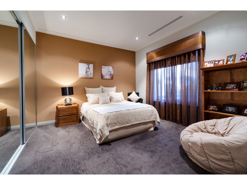 14 Orsino Boulevard, North Coogee WA 6163