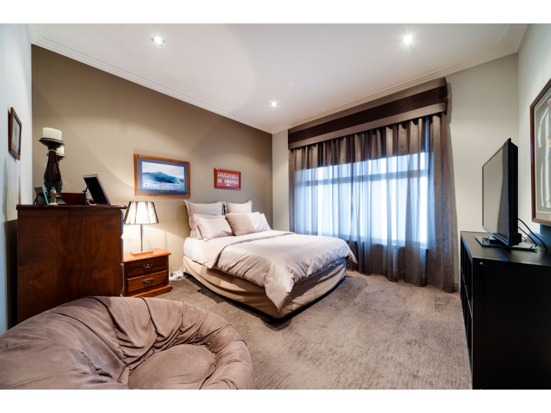 14 Orsino Boulevard, North Coogee WA 6163