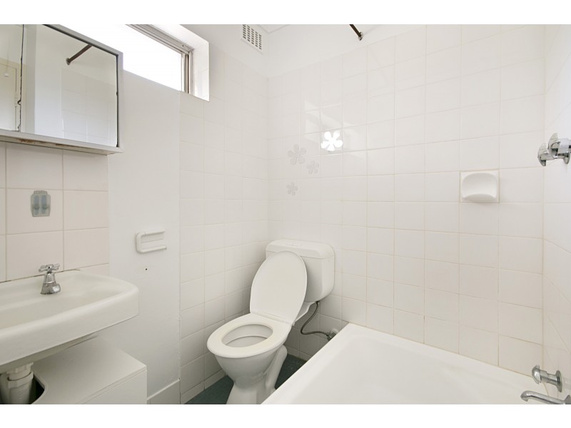 8 Boona Court, Karawara WA 6152