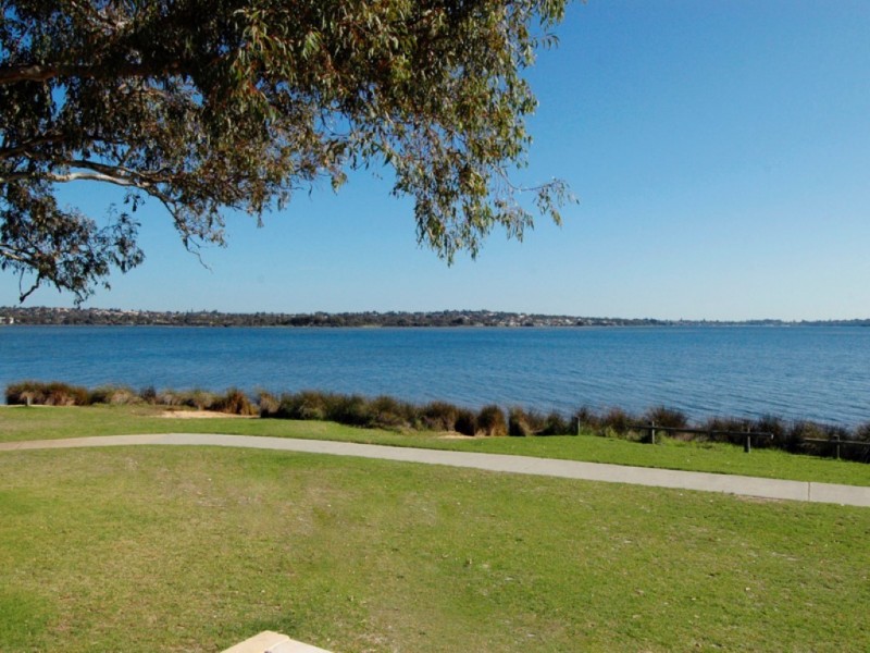 35 Dunkley Avenue, Applecross WA 6153