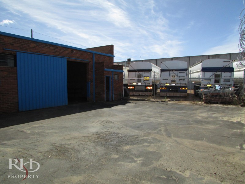 2/53 Murray Road North, Welshpool WA 6106