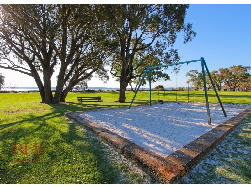 20B Lilian Avenue, Applecross WA 6153