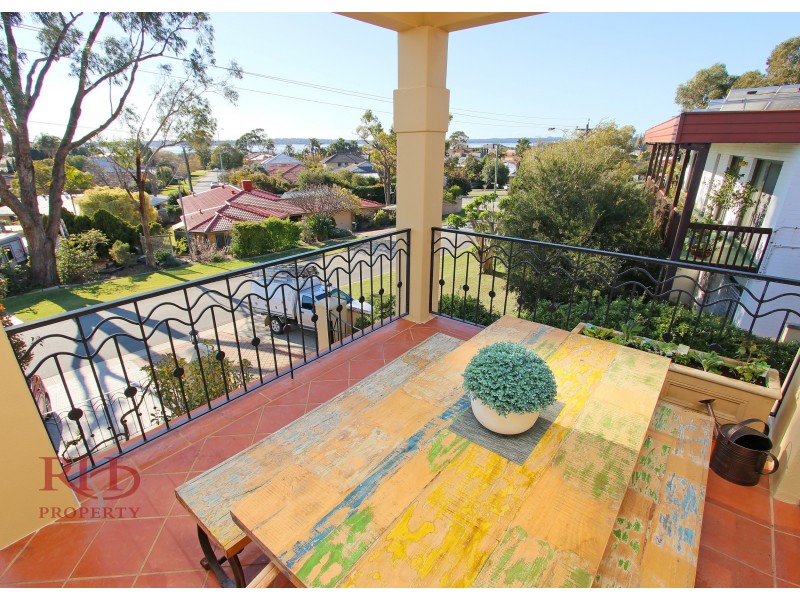 44 DONEY STREET, Alfred Cove WA 6154