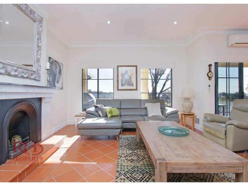 44 DONEY STREET, Alfred Cove WA 6154