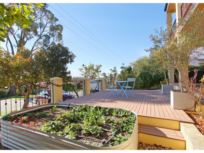 44 DONEY STREET, Alfred Cove WA 6154
