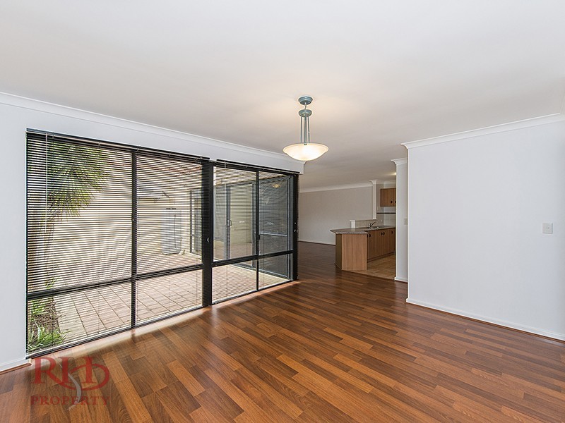 1/9 Groves Avenue, Attadale WA 6156