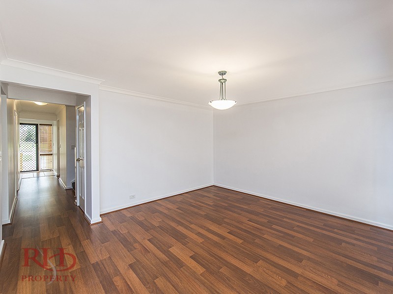 1/9 Groves Avenue, Attadale WA 6156