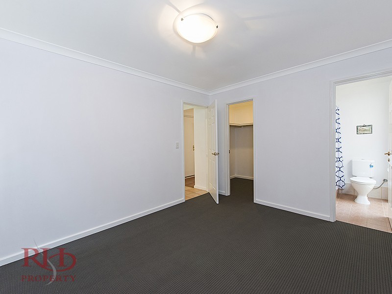 1/9 Groves Avenue, Attadale WA 6156