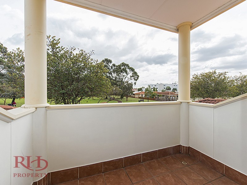 1/9 Groves Avenue, Attadale WA 6156