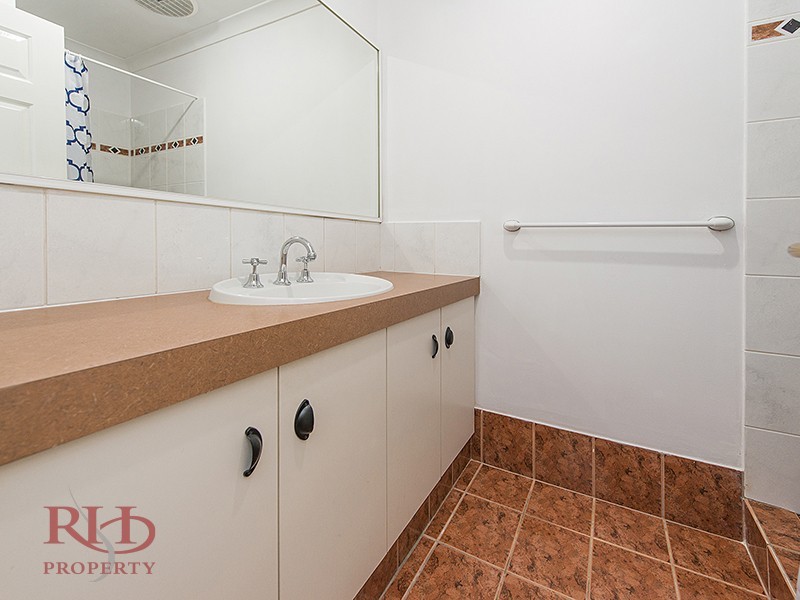 1/9 Groves Avenue, Attadale WA 6156