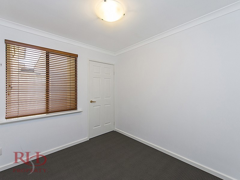 1/9 Groves Avenue, Attadale WA 6156