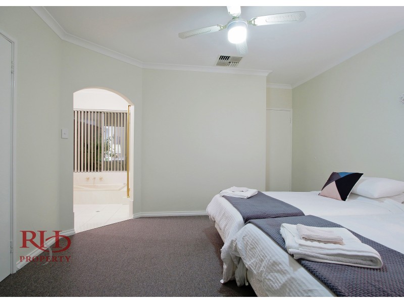 22 GAIRLOCH STREET, Applecross WA 6153