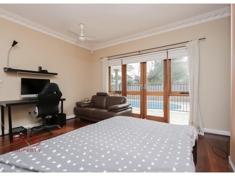 17 BEDFORD ROAD, Ardross WA 6153