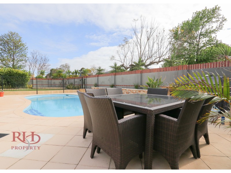 17 BEDFORD ROAD, Ardross WA 6153