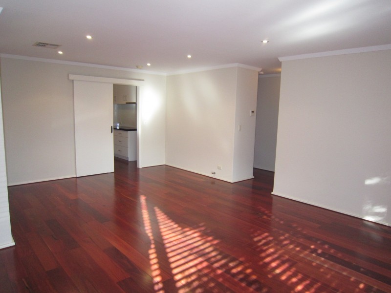 5 Hugh Court, Como WA 6152