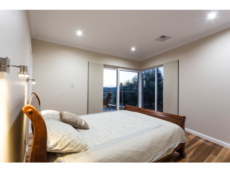 34 ARABELLA LOOP, North Coogee WA 6163
