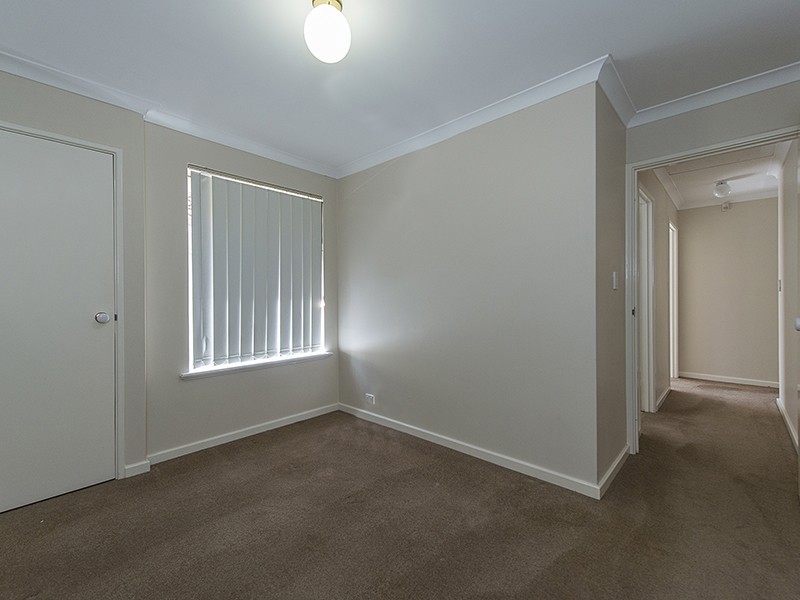 2 Hope Avenue, Salter Point WA 6152