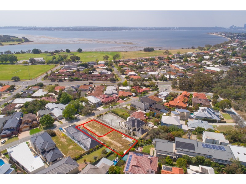 36 & 36A Doney Street, Alfred Cove WA 6154