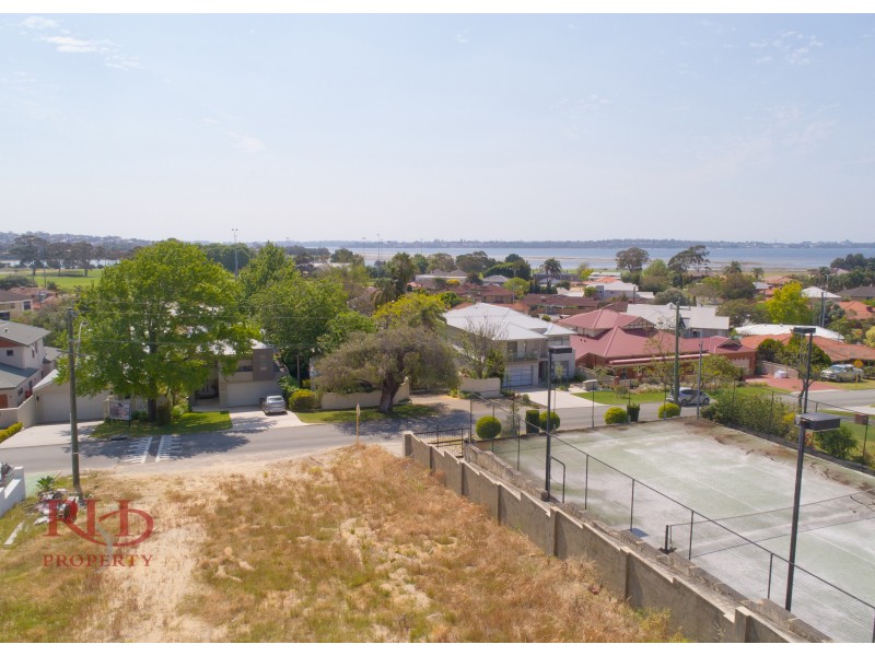 36 & 36A Doney Street, Alfred Cove WA 6154