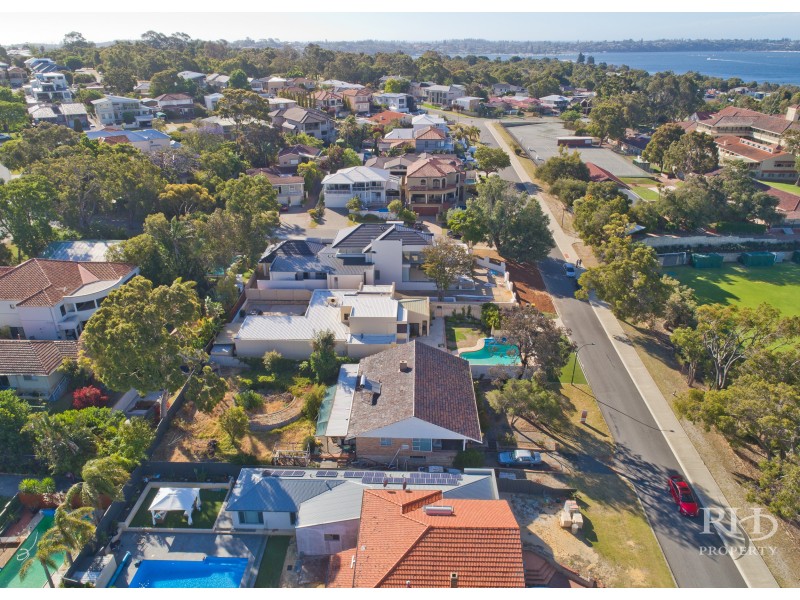 16 CAWSTON ROAD, Attadale WA 6156