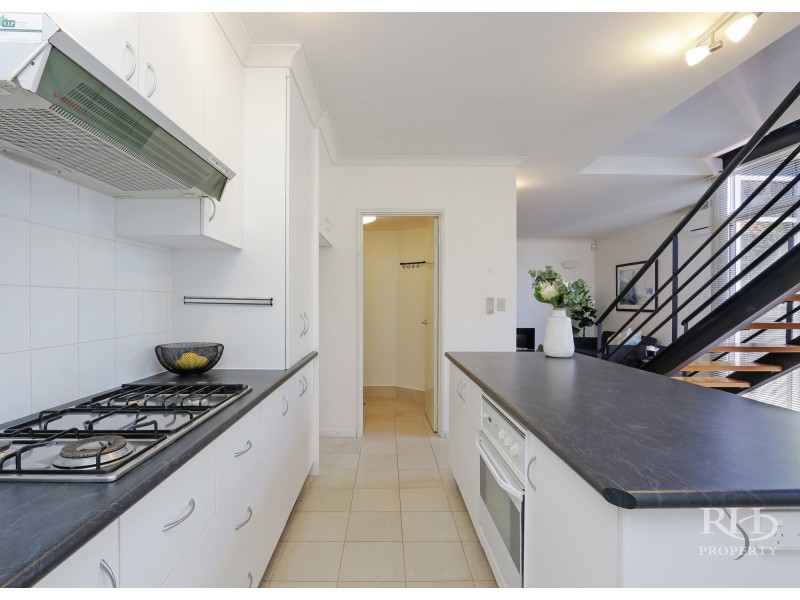 2/13 Weston Avenue, South Perth WA 6151