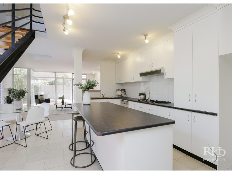 2/13 Weston Avenue, South Perth WA 6151