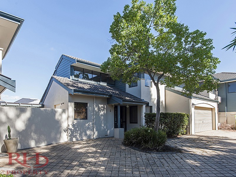 2/139 HENSMAN STREET, South Perth WA 6151