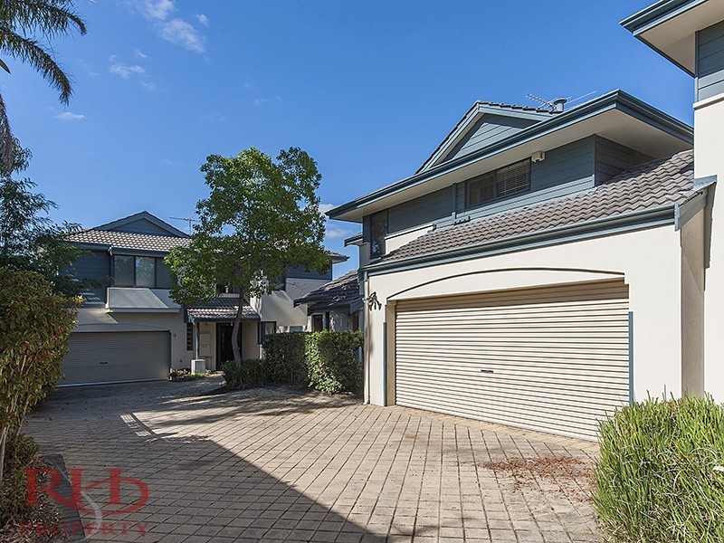 2/139 HENSMAN STREET, South Perth WA 6151