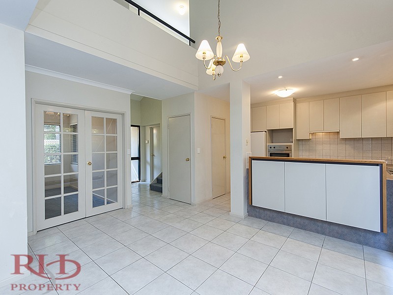 2/139 HENSMAN STREET, South Perth WA 6151