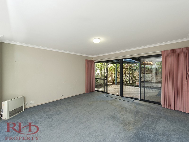2/139 HENSMAN STREET, South Perth WA 6151