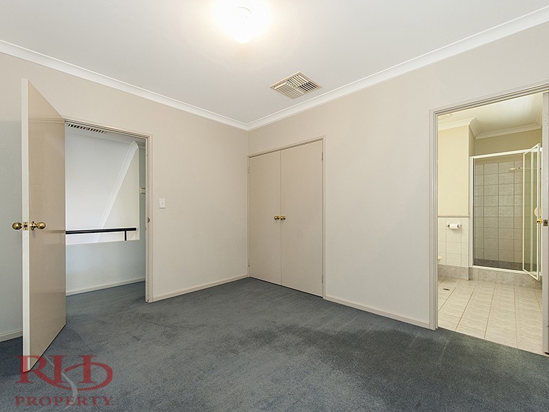 2/139 HENSMAN STREET, South Perth WA 6151