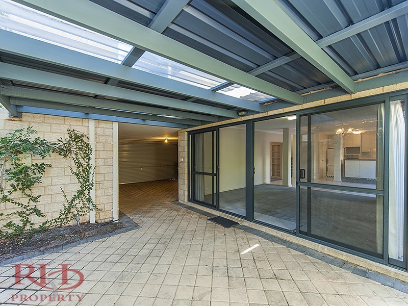 2/139 HENSMAN STREET, South Perth WA 6151