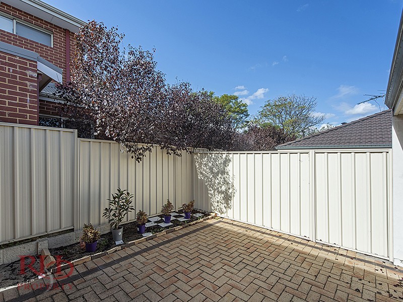 1/44 ALDAY STREET, St James WA 6102